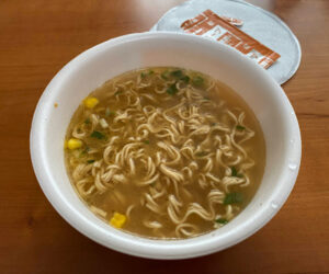 ベースラーメン味噌味を食べる前の状態