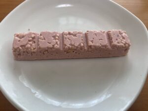 1本満足バー プロテインストロベリー プロテインバー 中身