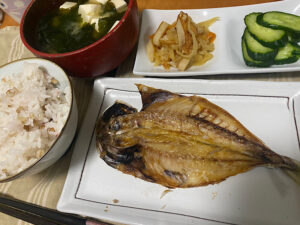 アジの開き　切り干し大根の煮物　定食　