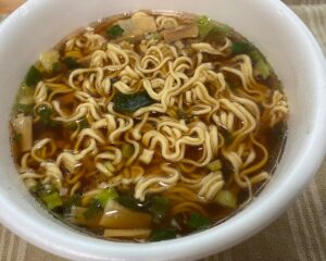 リニューアル後のベースラーメン鶏ガラ醤油ラーメンを作った状態
